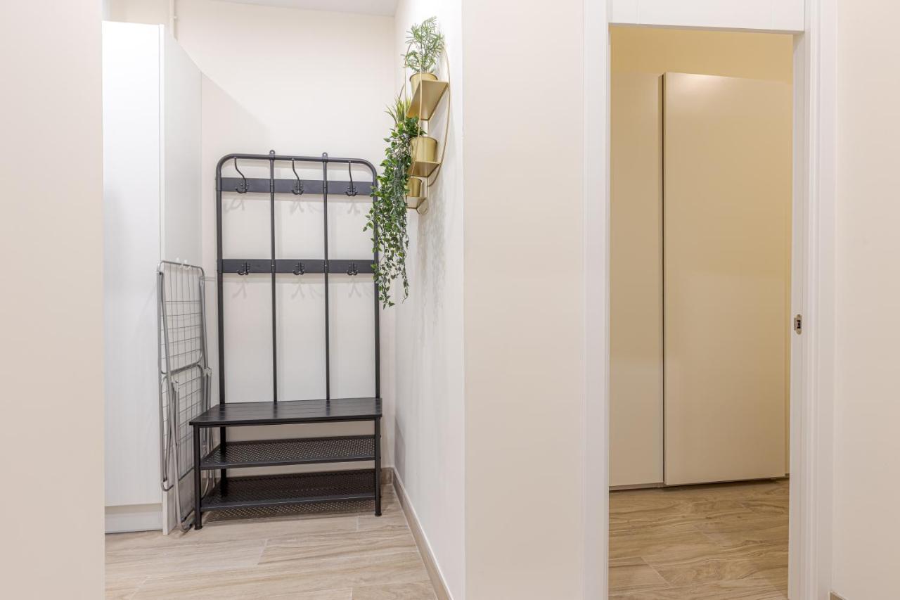 Latina XIII Apartment Мадрид Екстериор снимка